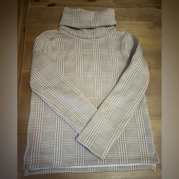 J Crew Funnelneck - Picture 2 of 9